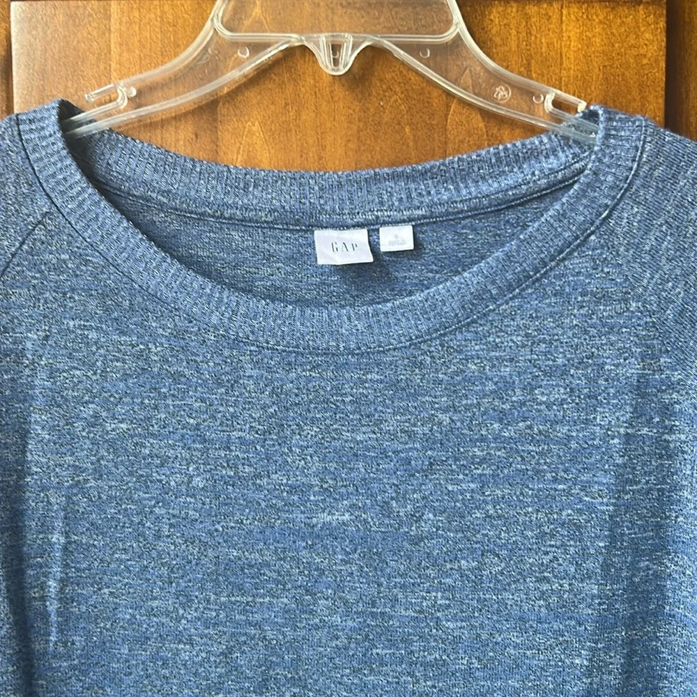 Ladies Gap Lightweight Sweater
